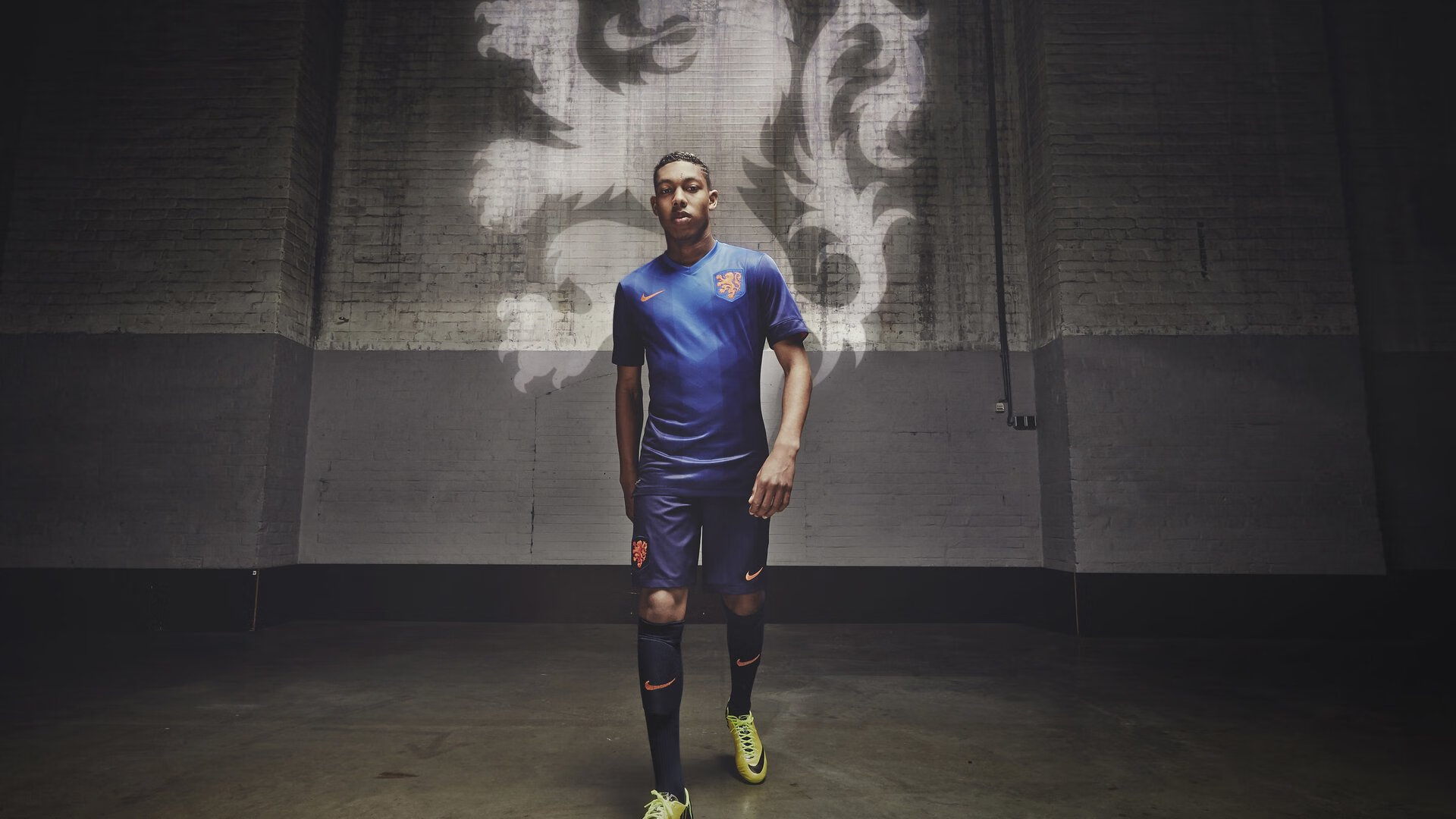 德布劳内一锤定音,莱比锡红牛战术压制毕尔巴鄂晋级欧战八强