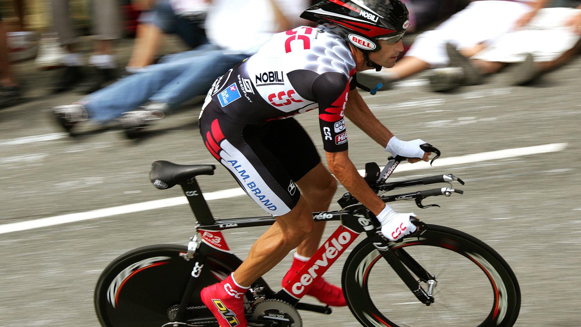 勇士逆转热火，高诗岩点燃赛场